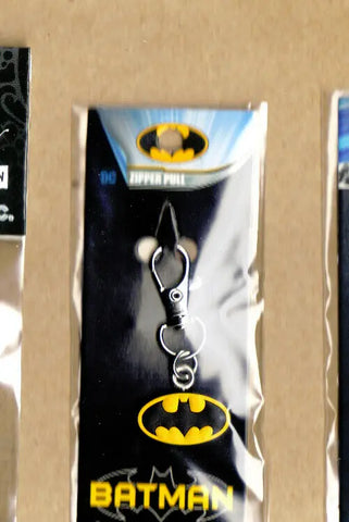 Batman - Keychain/Zipper Pull - S Logo-DC-Licensed New In Pack